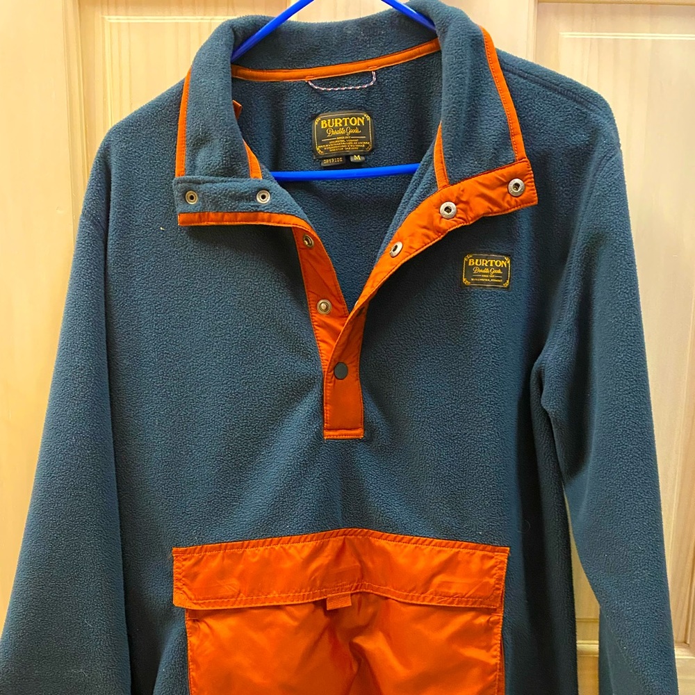 New Burton Snow Pullover with pockets